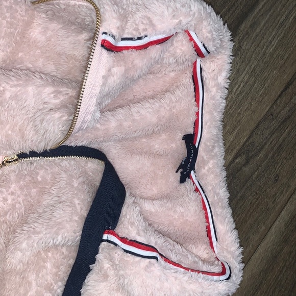 Tommy Hilfiger jacket. - Picture 7 of 7